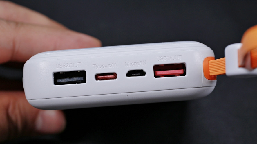10,000mAh and 22.5W output specs