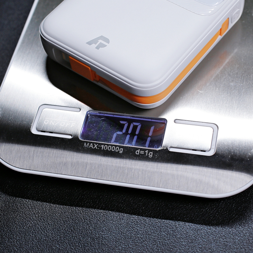 Digital display and 200g weight