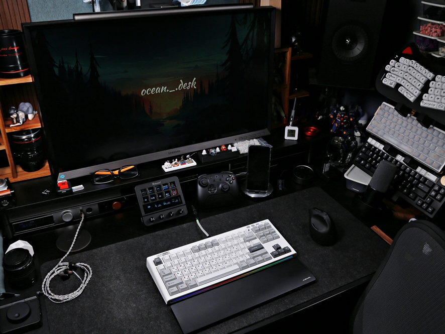 1stPlayer NEO87 in a quiet office