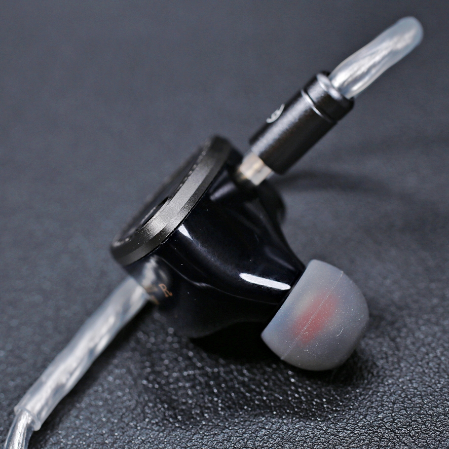 Seam between faceplate and resin shell