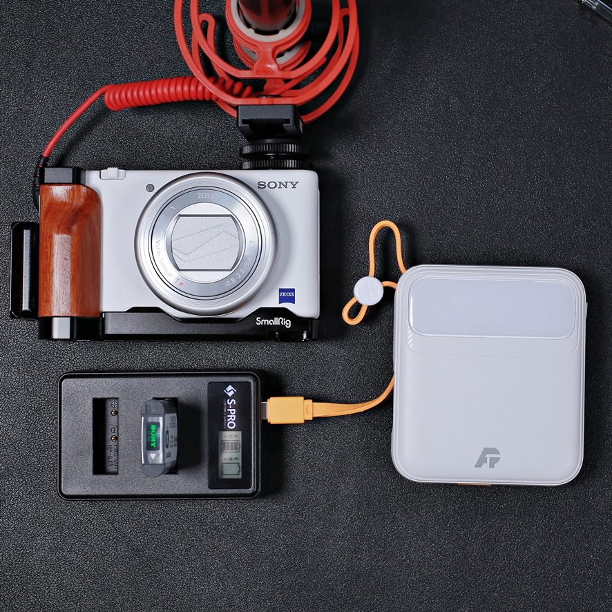 Airline-approved RiseOne power bank
