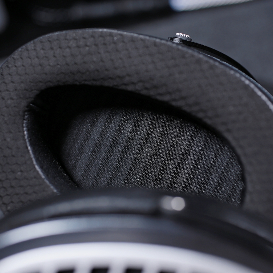 Edition XS ear cup grille