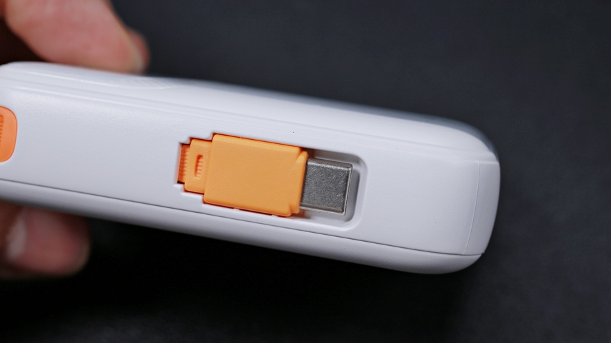 Built-in Lightning and USB-C cables