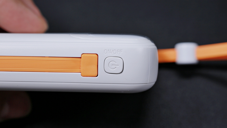 RiseOne power bank ports