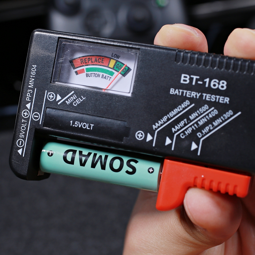 Testing battery voltage with a multimeter