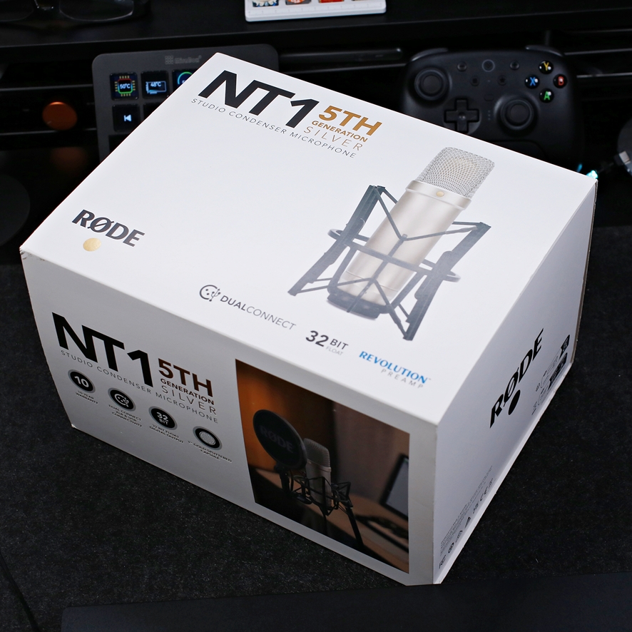 Microphone setup for recording mechanical keyboard sound