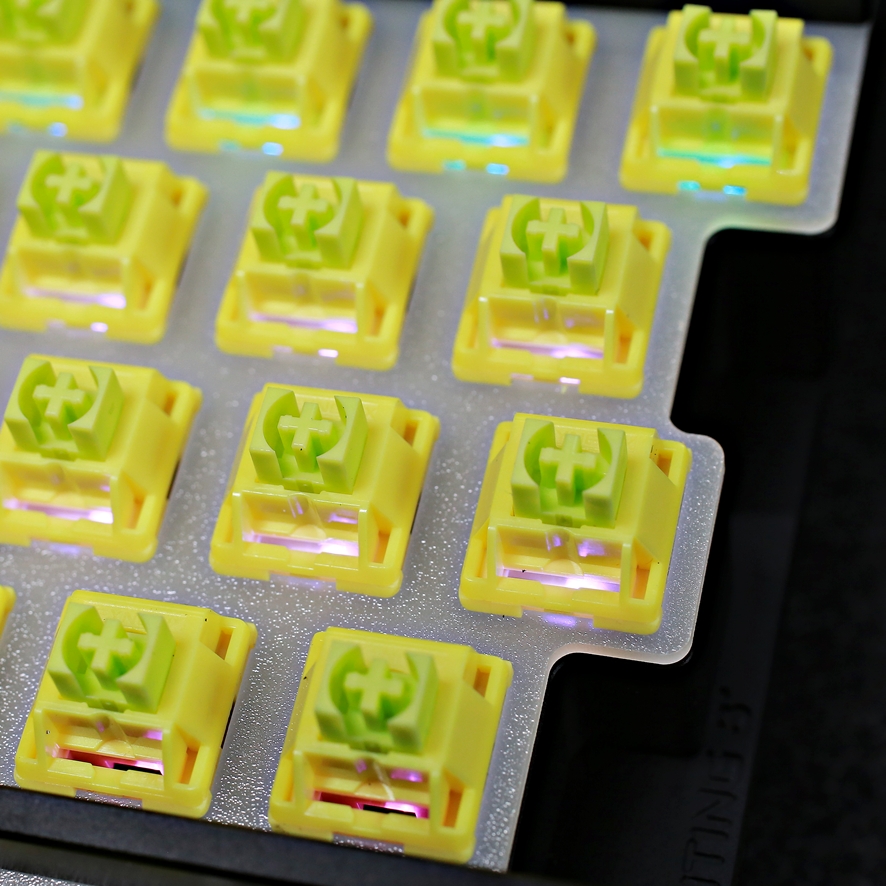 Jelly Banana silent linear switches installed on Tomak 79 PCB